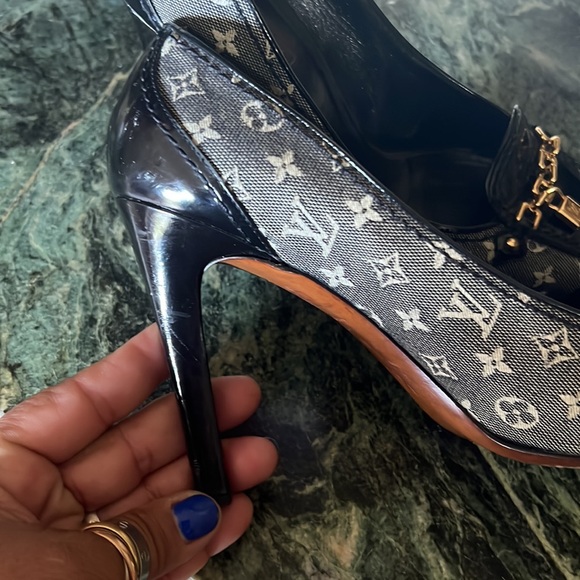 Louis Vuitton shoes - Picture 15 of 16